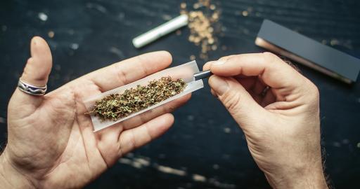What are the neurological effects of mixing cannabis with tobacco?
