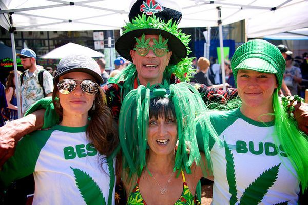 Les déguisements les plus orignaux pour des carnavals cannabiques